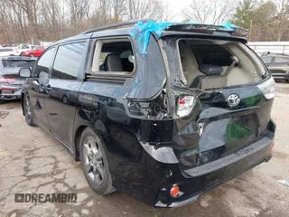 2011 Toyota Sienna SE with VIN 5TDXK3DCXBS112867, listed as a IAAI auction lot 41394925 with 235,567 mi miles. Bid and sale history available at carsss.com. Image 3.