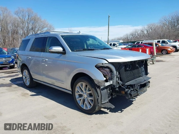 2019 Ford Expedition Platinum with VIN 1FMJU1MT6KEA52494, listed as a IAAI auction lot 41802986 with 119,922 mi miles. Bid and sale history available at carsss.com. Image 1.