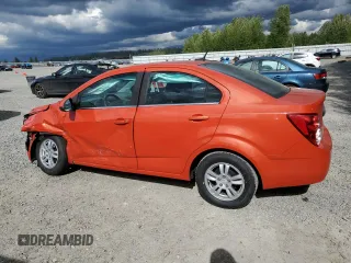2012 Chevrolet Sonic LT z VIN 1G1JD5SB3C4231033, wystawiony jako Copart lot #56145205 z przebiegiem 43 015 mil mil oraz Szkoda całkowita • Salvage title. Historia ofert i sprzedaży dostępna na DreamBid. Obrazek 2.