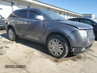 2010 Lincoln MKX with VIN 2LMDJ8JC2ABJ25880, listed as a Copart auction lot 46810725 with 109,792 mi miles and Salvage Title. Bid and sale history available at carsss.com. Image 4.