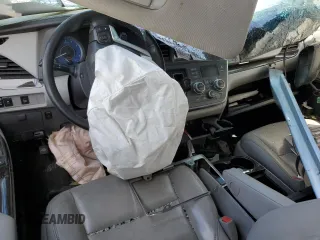 2015 Toyota Sienna XLE с VIN 5TDYK3DC8FS557294, выставлен на аукционе Copart как лот 57247845 с пробегом Не указан миль и Списание • Salvage title. История ставок и продаж доступна на DreamBid. Изображение 8.