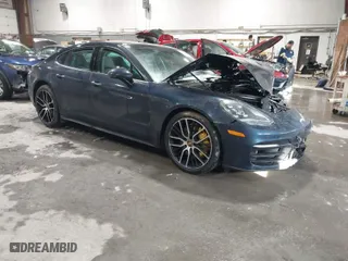 2021 Porsche Panamera with VIN WP0AJ2A78ML121162, listed as a IAAI auction lot 41560345 with 89,775 mi miles. Bid and sale history available at carsss.com. Image 1.