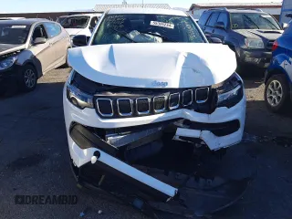 2022 Jeep Compass Sport with VIN 3C4NJDAB6NT205553, listed as a Copart auction lot 55326234 with 44,638 mi miles and Salvage title. Bid and sale history available at DreamBid. Image 5.