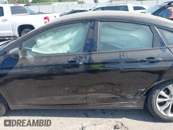 2015 Chrysler 200 S with VIN 1C3CCCBB9FN674748, listed as a IAAI auction lot 42042220 with 162,187 mi miles. Bid and sale history available at carsss.com. Image 14.