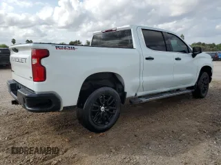 2022 Chevrolet Silverado 1500 LT Trail Boss with VIN 3GCUDFELXNG514100, listed as a Copart auction lot 77884984 with 43,881 mi miles and Salvage Title. Bid and sale history available at DreamBid. Image 3.