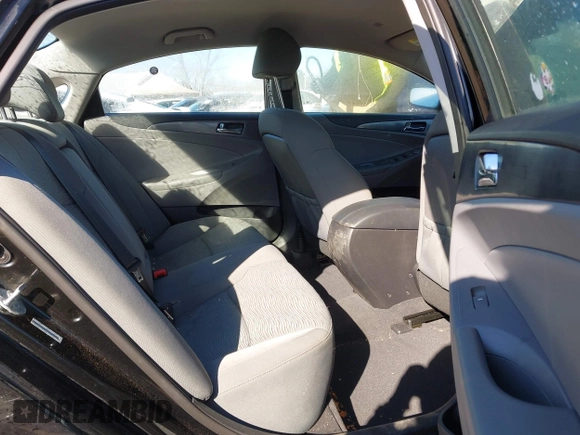 2014 Hyundai Sonata Hybrid Limited with VIN KMHEC4A46EA110201, listed as a IAAI auction lot 41427483 with 81,957 mi miles. Bid and sale history available at carsss.com. Image 8.