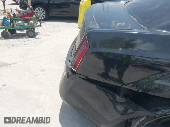 2013 Chrysler 300 with VIN 2C3CCAAG7DH685108, listed as a IAAI auction lot 42375248 with Not provided miles and . Bid and sale history available at DreamBid. Image 13.