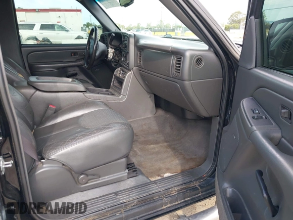 2004 Chevrolet Avalanche Z71 with VIN 3GNEK12TX4G189598, listed as a IAAI auction lot 41998670 with 368,875 mi miles and . Bid and sale history available at DreamBid. Image 5.