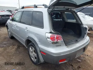 2003 Mitsubishi Outlander XLS with VIN JA4LX41G93U022114, listed as a IAAI auction lot 41776928 with 334,774 mi miles. Bid and sale history available at carsss.com. Image 3.