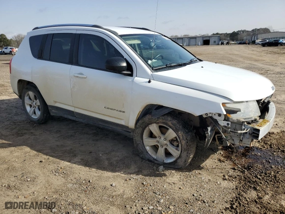 2012 Jeep Compass Latitude with VIN 1C4NJCEB3CD631658, listed as a Copart auction lot 43265635 with 176,656 mi miles and Clean Title. Bid and sale history available at carsss.com. Image 4.