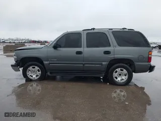 2002 Chevrolet Tahoe LS with VIN 1GNEC13Z92R188066, listed as a IAAI auction lot 41536097 with 257,125 mi miles. Bid and sale history available at carsss.com. Image 15.