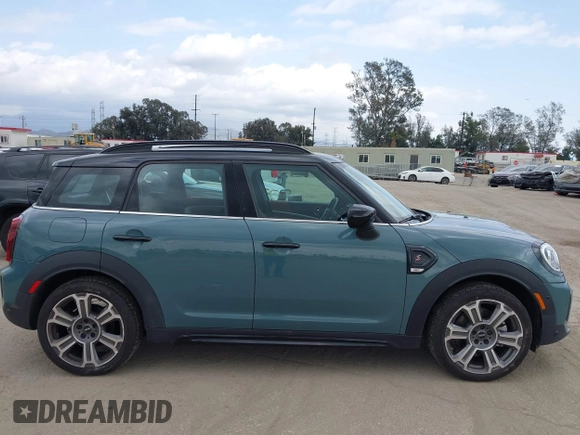 2024 MINI Countryman Cooper S with VIN WMZ53BR06R3S30777, listed as a IAAI auction lot 41903400 with 8,300 mi miles and . Bid and sale history available at DreamBid. Image 13.