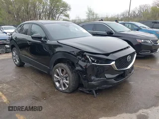 2021 Mazda CX-30 Select with VIN 3MVDMBBL2MM269790, listed as a IAAI auction lot 41903521 with 31,484 mi miles. Bid and sale history available at carsss.com. Image 1.