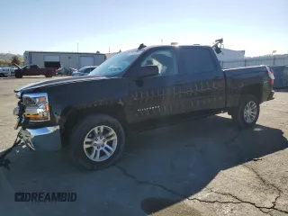 2017 Chevrolet Silverado 1500 LT with VIN 3GCUKREC8HG140016, listed as a Copart auction lot 80152714 with 43,914 mi miles and Salvage Title. Bid and sale history available at DreamBid. Image 1.