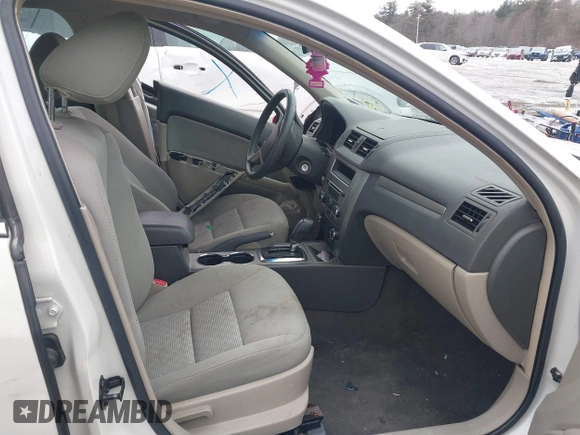2010 Ford Fusion SE z VIN 3FAHP0HA2AR235714, wystawiony jako IAAI lot #41690933 z przebiegiem Nie podano mil oraz . Historia ofert i sprzedaży dostępna na DreamBid. Obrazek 5.