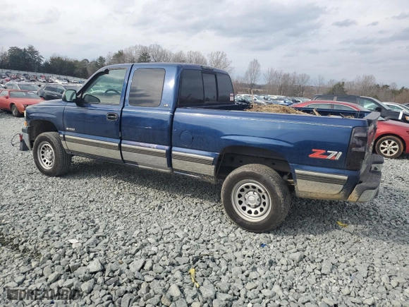 2000 Chevrolet Silverado 1500 LS with VIN 2GCEK19T1Y1119176, listed as a Copart auction lot 42953225 with 211,741 mi miles and Salvage Title. Bid and sale history available at carsss.com. Image 2.