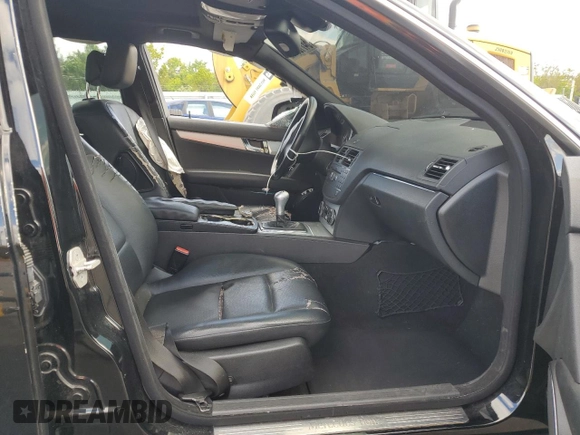 2008 Mercedes-Benz C 300 Sport with VIN WDDGF54X28R018336, listed as a Copart auction lot 54713545 with 133,339 mi miles and Salvage Title. Bid and sale history available at DreamBid. Image 7.