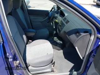 2006 Ford Focus S with VIN 1FAFP34N86W184015, listed as a IAAI auction lot 41832666 with 75,967 mi miles and . Bid and sale history available at carsss.com. Image 5.