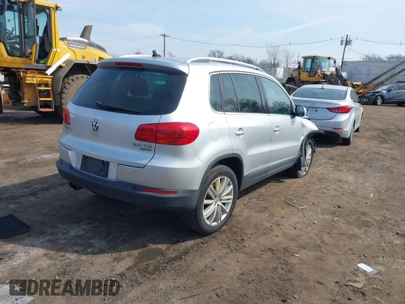 2012 Volkswagen Tiguan S z VIN WVGBV7AX9CW571627, wystawiony jako IAAI lot #41710871 z przebiegiem 157 998 mil mil oraz . Historia ofert i sprzedaży dostępna na DreamBid. Obrazek 4.