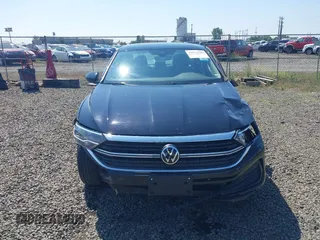 2024 Volkswagen Jetta S с VIN 3VW5M7BU9RM094258, выставлен на аукционе IAAI как лот 42575410 с пробегом 15 639 миль миль и . История ставок и продаж доступна на DreamBid. Изображение 12.