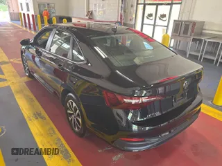 2024 Volkswagen Jetta S с VIN 3VW5M7BU2RM079505, выставлен на аукционе IAAI как лот 42808841 с пробегом 21 446 миль миль и . История ставок и продаж доступна на DreamBid. Изображение 7.