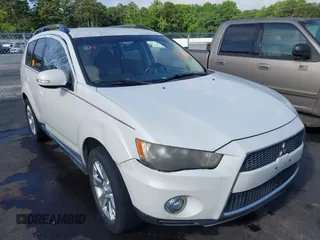 2012 Mitsubishi Outlander SE z VIN JA4AS3AW8CU016019, wystawiony jako IAAI lot #42394968 z przebiegiem 142 119 mil mil oraz . Historia ofert i sprzedaży dostępna na DreamBid. Obrazek 1.