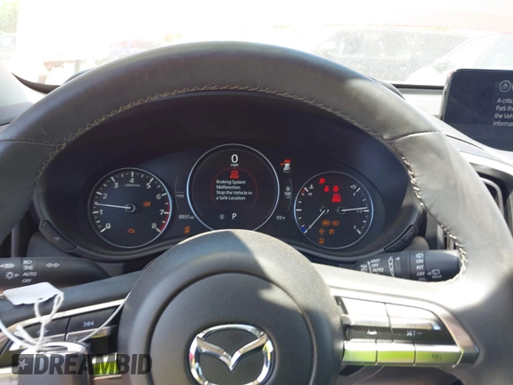 2024 Mazda CX-50 S Select with VIN 7MMVABAM4RN242452, listed as a IAAI auction lot 42027929 with 8,931 mi miles and . Bid and sale history available at DreamBid. Image 7.