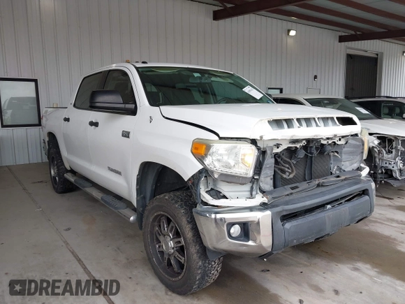 2014 Toyota Tundra 4WD Truck SR5 with VIN 5TFDW5F15EX375328, listed as a IAAI auction lot 41895453 with 131,707 mi miles. Bid and sale history available at carsss.com. Image 1.