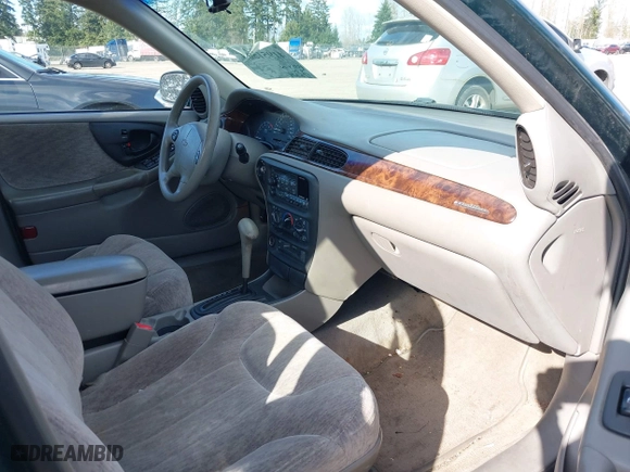 2000 Chevrolet Malibu LS with VIN 1G1NE52J6Y6174229, listed as a IAAI auction lot 41951505 with 172,214 mi miles. Bid and sale history available at carsss.com. Image 5.