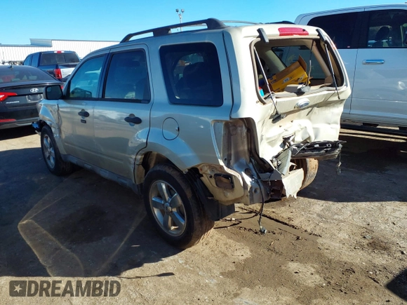 2011 Ford Escape XLT with VIN 1FMCU0D73BKB59185, listed as a IAAI auction lot 41718051 with 178,026 mi miles. Bid and sale history available at carsss.com. Image 3.