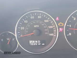 2008 Jeep Commander Sport z VIN 1J8HG48K88C232277, wystawiony jako IAAI lot #42582253 z przebiegiem 159 912 mil mil oraz . Historia ofert i sprzedaży dostępna na DreamBid. Obrazek 16.