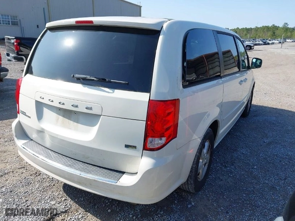 2013 Dodge Grand Caravan SXT with VIN 2C4RDGCG3DR537051, listed as a IAAI auction lot 41919188 with 180,524 mi miles. Bid and sale history available at carsss.com. Image 4.