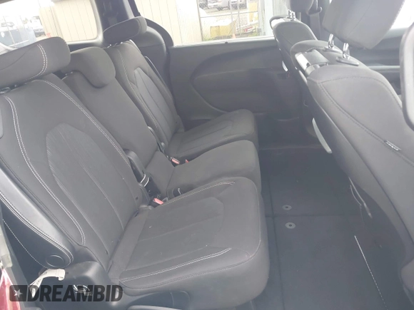 2020 Chrysler Pacifica Touring with VIN 2C4RC1FG6LR142887, listed as a IAAI auction lot 42260931 with 50,008 mi miles and . Bid and sale history available at DreamBid. Image 8.