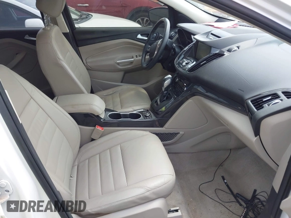 2015 Ford Escape Titanium с VIN 1FMCU9J98FUB38384, выставлен на аукционе IAAI как лот 42422326 с пробегом 120 358 миль миль и . История ставок и продаж доступна на DreamBid. Изображение 5.