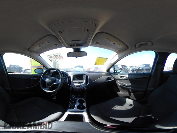 2017 Chevrolet Cruze LS z VIN 1G1BC5SM8H7252748, wystawiony jako IAAI lot #42027880 z przebiegiem 88 114 mil mil oraz . Historia ofert i sprzedaży dostępna na DreamBid. Obrazek 18.