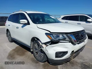 2020 Nissan Pathfinder S z VIN 5N1DR2AN0LC581267, wystawiony jako IAAI lot #42072802 z przebiegiem 103 681 mil mil oraz . Historia ofert i sprzedaży dostępna na DreamBid. Obrazek 1.