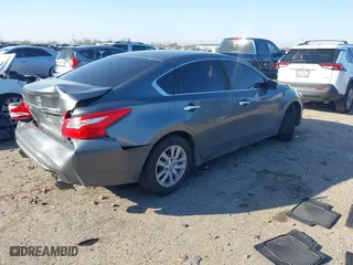 2017 Nissan Altima 2.5 SR with VIN 1N4AL3AP3HC291361, listed as a IAAI auction lot 41585914 with 140,851 mi miles. Bid and sale history available at carsss.com. Image 4.