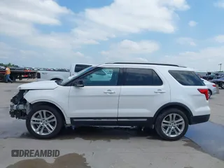 2017 Ford Explorer XLT с VIN 1FM5K7D81HGA98642, выставлен на аукционе IAAI как лот 42398111 с пробегом 140 601 миль миль и . История ставок и продаж доступна на DreamBid. Изображение 15.