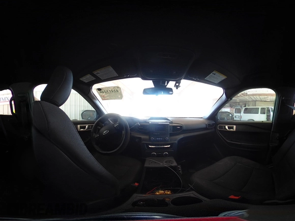 2020 Ford Police Interceptor Utility z VIN 1FM5K8AB0LGD08226, wystawiony jako IAAI lot #42413248 z przebiegiem Nie podano mil oraz . Historia ofert i sprzedaży dostępna na DreamBid. Obrazek 18.