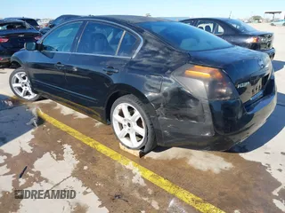 2010 Nissan Altima 2.5 S with VIN 1N4AL2AP5AN402870, listed as a IAAI auction lot 41409655 with 174,640 mi miles. Bid and sale history available at carsss.com. Image 3.