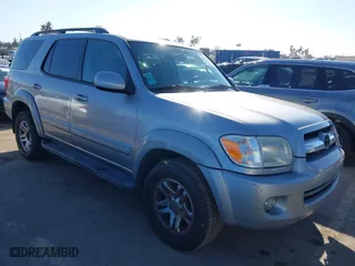 2006 Toyota Sequoia SR5 with VIN 5TDZT34AX6S264979, listed as a IAAI auction lot 41657042 with 186,996 mi miles. Bid and sale history available at carsss.com. Image 1.