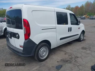 2017 Ram ProMaster City Cargo Tradesman z VIN ZFBERFAB5H6G52366, wystawiony jako IAAI lot #42147505 z przebiegiem 45 276 mil mil oraz . Historia ofert i sprzedaży dostępna na DreamBid. Obrazek 4.