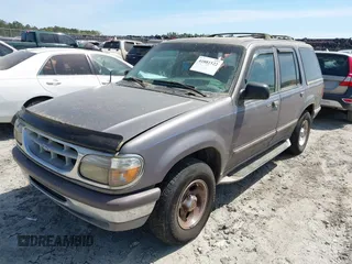 1996 Ford Explorer XL z VIN 1FMDU34XXTUD00720, wystawiony jako IAAI lot #41881522 z przebiegiem 156 194 mil mil oraz . Historia ofert i sprzedaży dostępna na DreamBid. Obrazek 2.