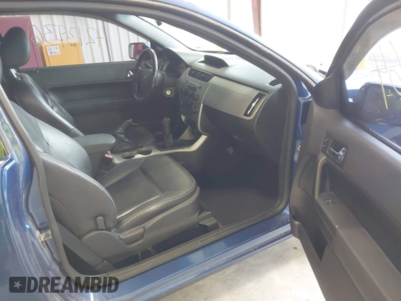 2008 Ford Focus SE with VIN 1FAHP33NX8W133127, listed as a IAAI auction lot 42139364 with 193,882 mi miles. Bid and sale history available at carsss.com. Image 5.