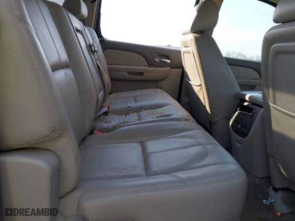 2011 Chevrolet Silverado 1500 LTZ with VIN 3GCPKTE36BG148598, listed as a IAAI auction lot 41828648 with 194,584 mi miles. Bid and sale history available at carsss.com. Image 8.