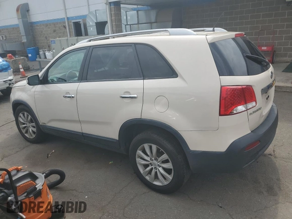 2011 Kia Sorento LX with VIN 5XYKTDA24BG141822, listed as a Copart auction lot 61693074 with 168,509 mi miles and Salvage Title. Bid and sale history available at carsss.com. Image 2.