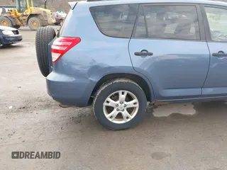 2009 Toyota RAV4 with VIN JTMBF33V09D002207, listed as a IAAI auction lot 42004330 with 198,282 mi miles. Bid and sale history available at carsss.com. Image 6.