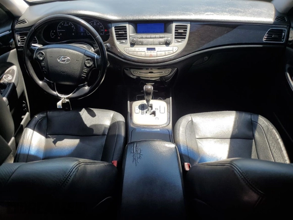 2013 Hyundai Genesis 3.8L z VIN KMHGC4DD7DU248394, wystawiony jako Copart lot #56650615 z przebiegiem 240 189 mil mil oraz Czysty tytuł • Clean title. Historia ofert i sprzedaży dostępna na DreamBid. Obrazek 8.