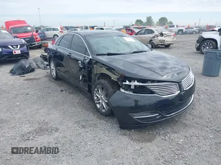 2015 Lincoln MKZ z VIN 3LN6L2JK7FR622029, wystawiony jako IAAI lot #42180170 z przebiegiem 107 732 mil mil oraz . Historia ofert i sprzedaży dostępna na DreamBid. Obrazek 1.