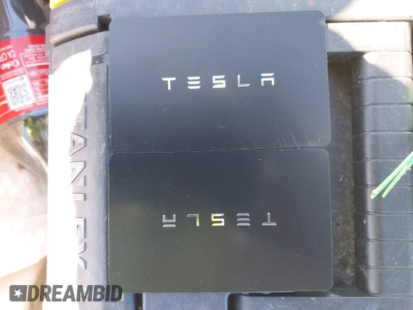 2023 Tesla Model Y Performance with VIN 7SAYGDEF5PF968855, listed as a IAAI auction lot 41499334 with 37,032 mi miles and . Bid and sale history available at DreamBid. Image 11.